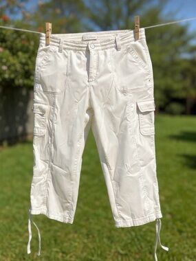 Faded Glory White Cargo Capris - Utility Pocket Pants Waist 20”, L 29”